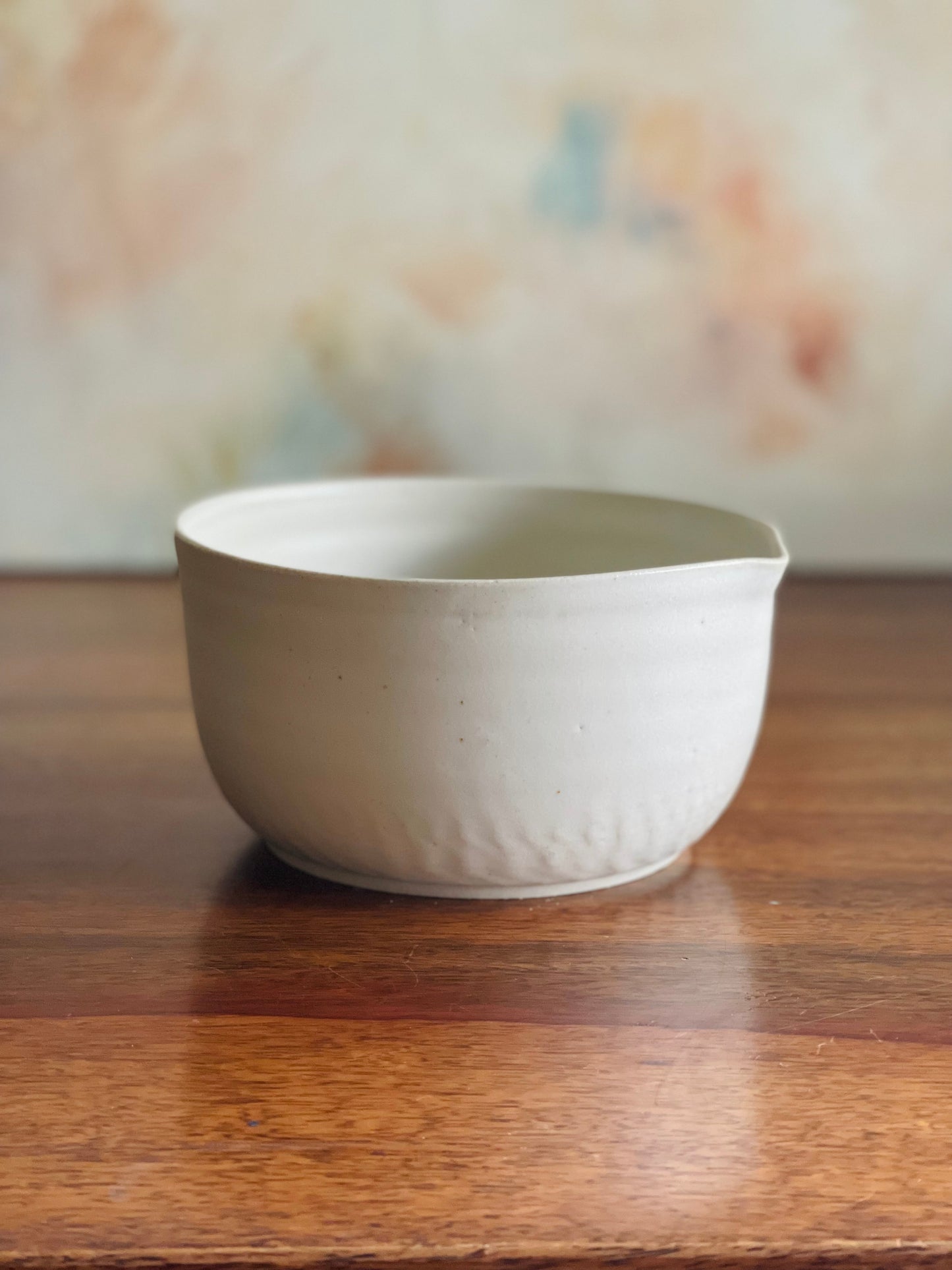 Small cream mixing bowl