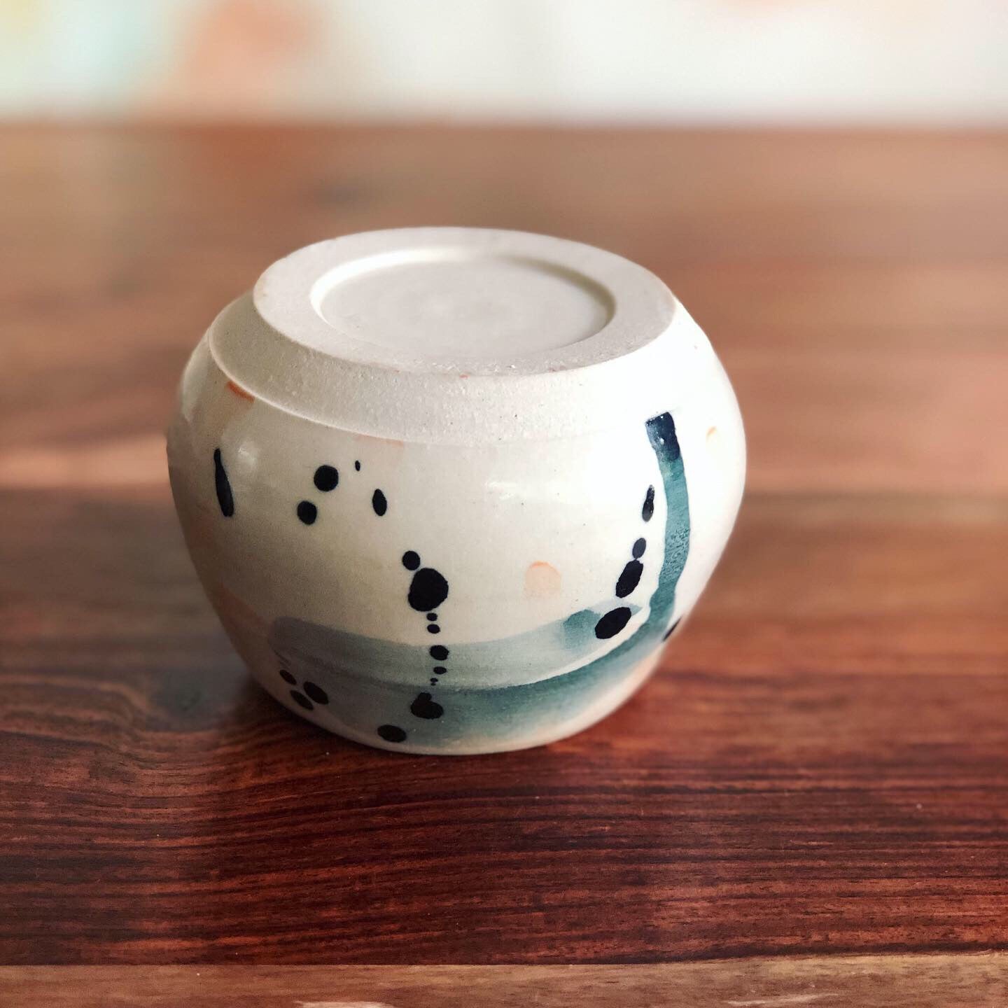 Watercolour splashes gumnut vase