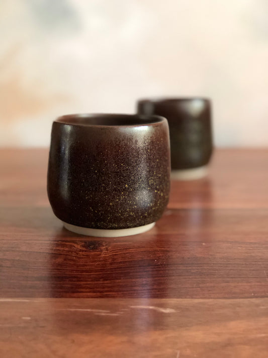 Tea-dust brown tiny cups (set of 2)