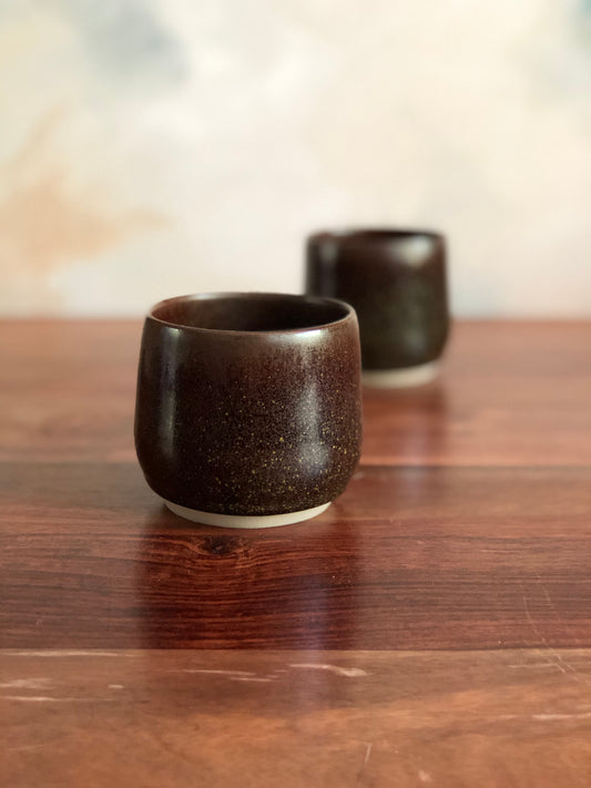 Tea-dust brown tiny cups (set of 2)